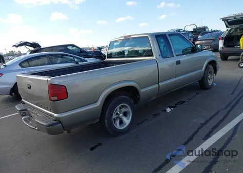 2000 Chevrolet S-10 Ls from USA, damaged, VIN 1GCCS194XYK134971